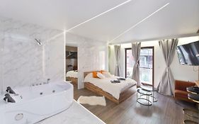 YOURAPART Chmielna Park Exclusive z Wanna wolnostojaca lub Jacuzzi